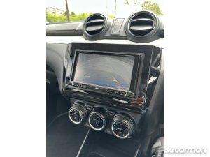 Suzuki Swift 1.0A Turbo GLX