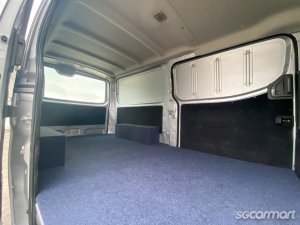 Nissan NV350 Caravan 2.0A DX