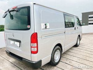 Toyota Hiace 3.0M DX (New 5-yr COE)