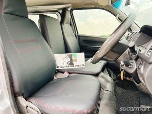 Toyota Hiace 3.0M DX (New 5-yr COE)