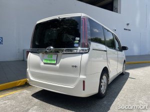 Toyota Noah Hybrid 1.8A X