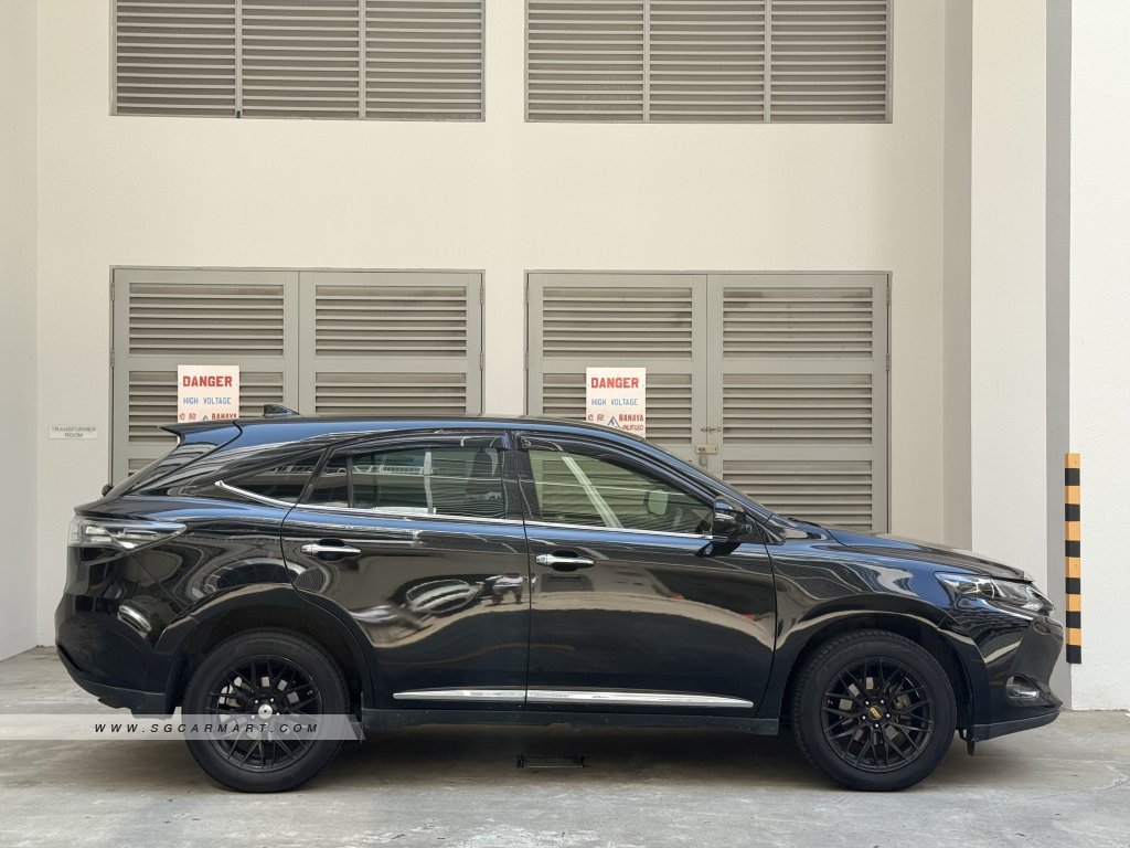 Toyota Harrier 2.0A Elegance