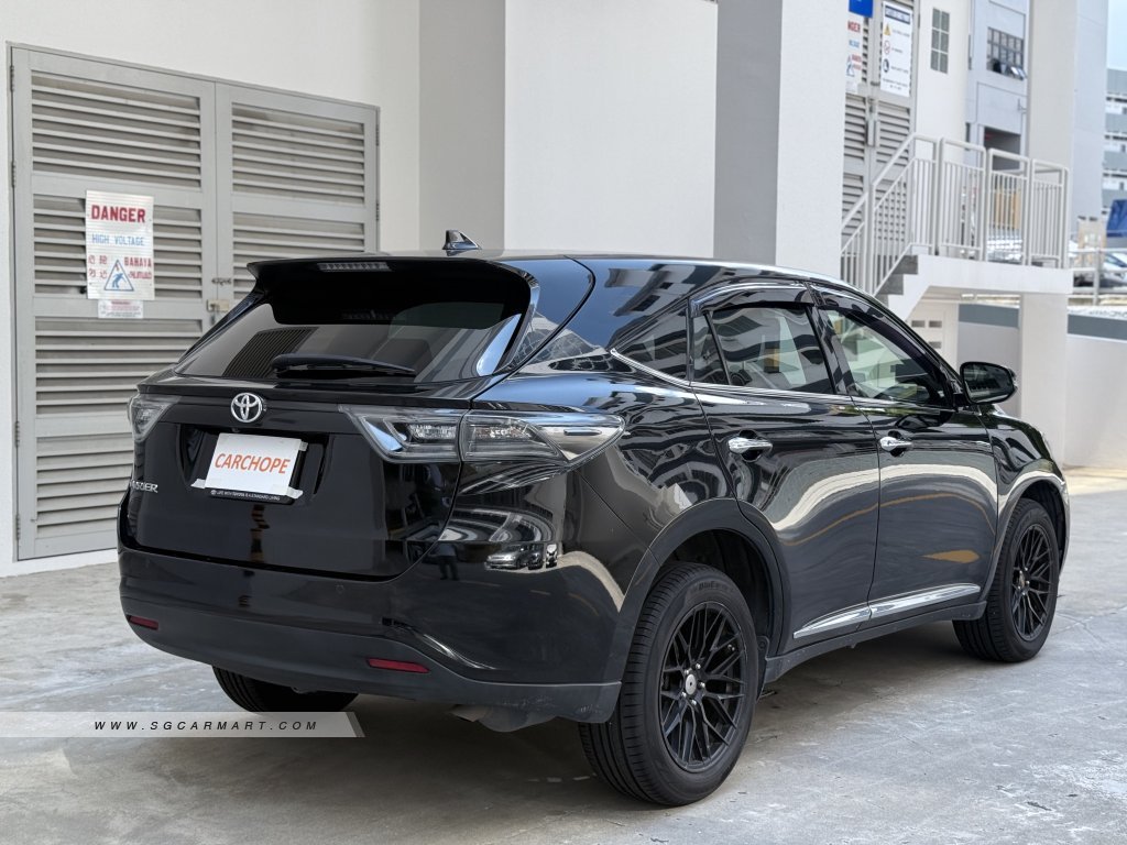 Toyota Harrier 2.0A Elegance