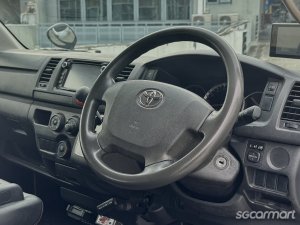 Toyota Hiace 2.8A DX