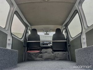 Toyota Hiace 2.8A DX
