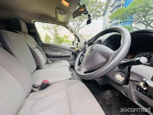 Nissan NV350 2.5M