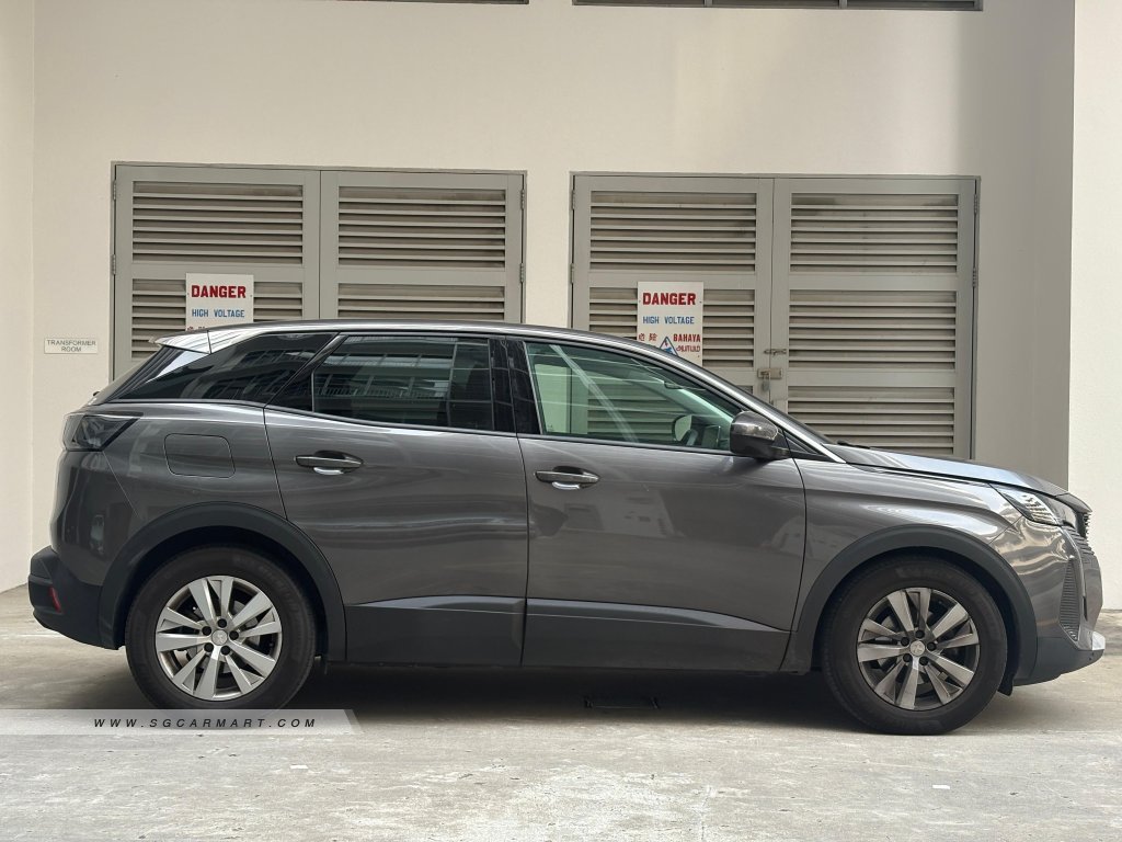 Peugeot 3008 1.2A PureTech EAT8 Active Premium