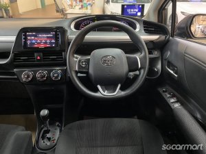 Toyota Sienta 1.5A Standard