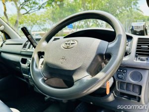 Toyota Hiace 3.0A DX (COE till 06/2030)