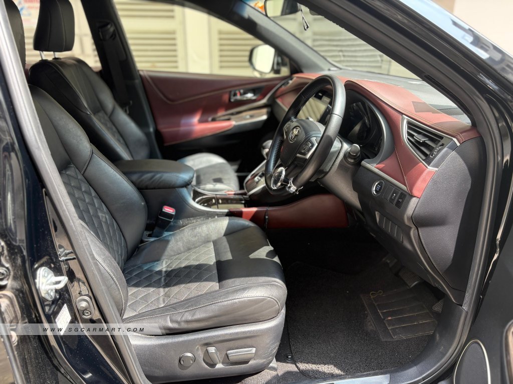 Toyota Harrier 2.0A Elegance