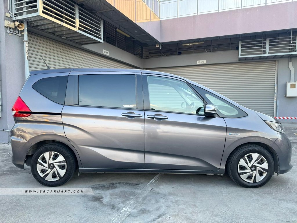 Honda Freed Hybrid 1.5A G 7-Seater