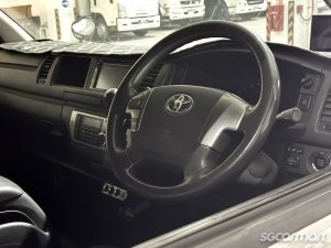 Toyota Hiace Commuter 3.0A GL (COE till 08/2030)