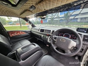 Toyota Hiace 3.0A Super GL