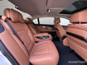 BMW 7 Series 730Li Sunroof