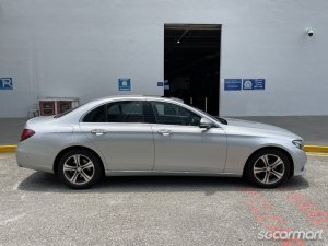 Mercedes-Benz E-Class E200 Avantgarde Sunroof