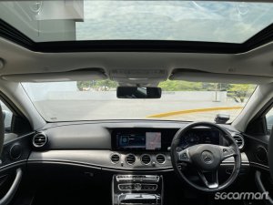 Mercedes-Benz E-Class E200 Avantgarde Sunroof