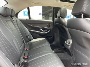 Mercedes-Benz E-Class E200 Avantgarde Sunroof