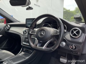 Mercedes-Benz GLA-Class GLA200 AMG Line Sunroof