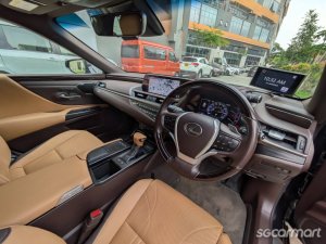 Lexus ES250 Luxury Sunroof
