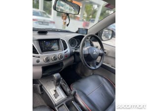 Mitsubishi Triton L200 Double-Cab 2.5A (COE till 07/2030)