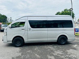 Toyota Hiace Commuter 3.0A GL