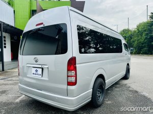 Toyota Hiace Commuter 3.0A GL