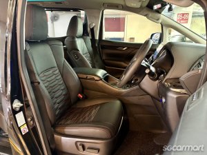 Toyota Vellfire 2.5A Elegance Moonroof (New 10-yr COE)