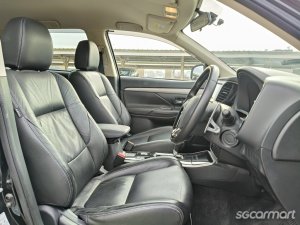 Mitsubishi Outlander 2.4A