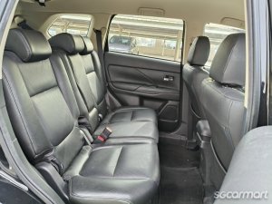 Mitsubishi Outlander 2.4A