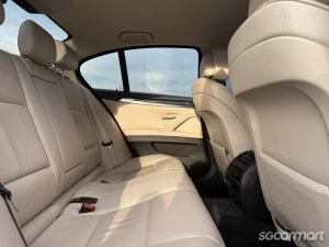 BMW 5 Series 523i (COE till 10/2031)