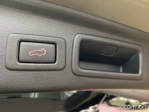 Subaru Forester 2.0A XT Sunroof