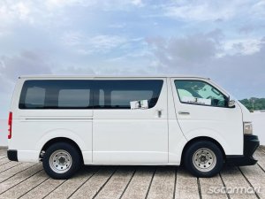 Toyota RegiusAce 2.8A Super GL Dark Prime II