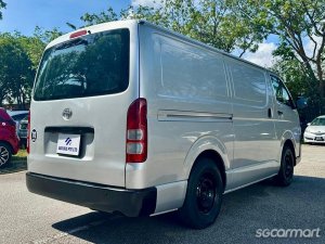 Toyota Hiace 3.0M