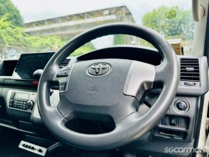 Toyota Hiace Commuter 3.0A GL