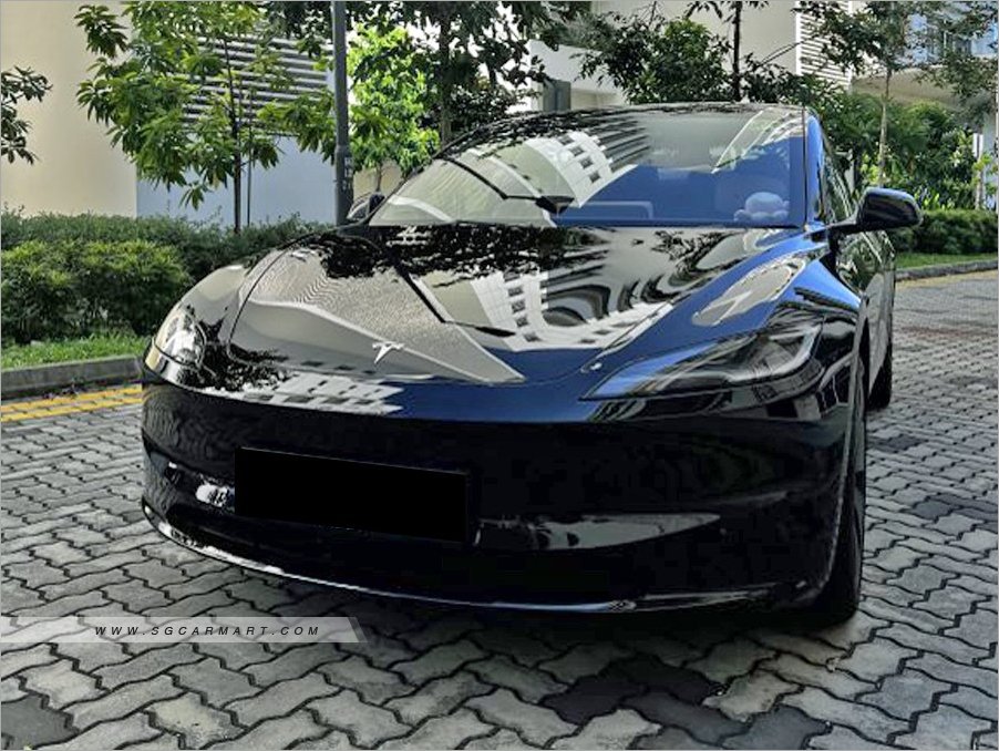Tesla Model 3 Electric RWD