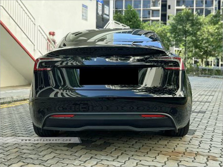 Tesla Model 3 Electric RWD