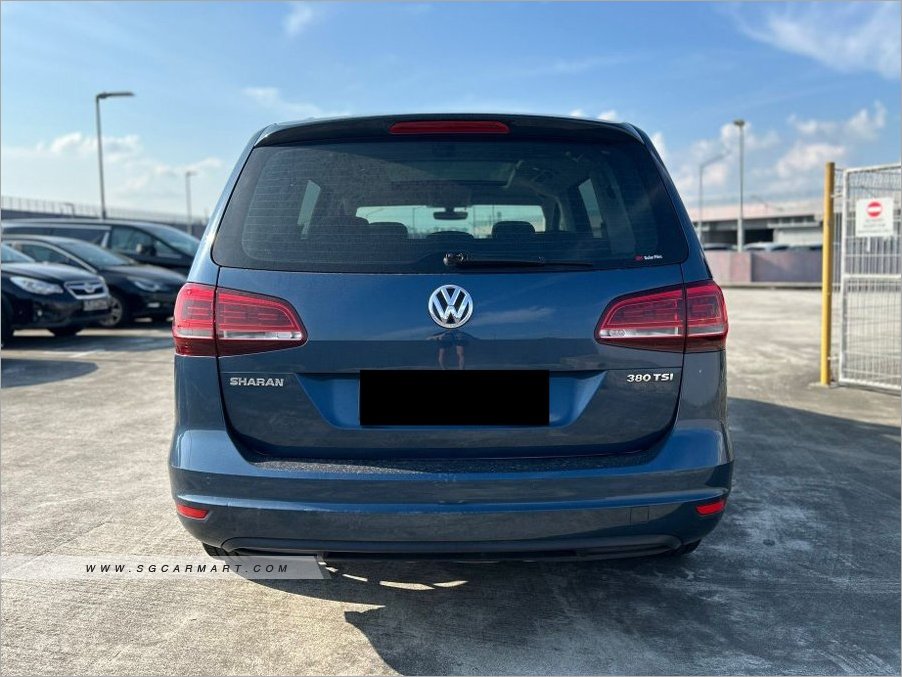 Volkswagen Sharan 2.0A TSI Panoramic Roof