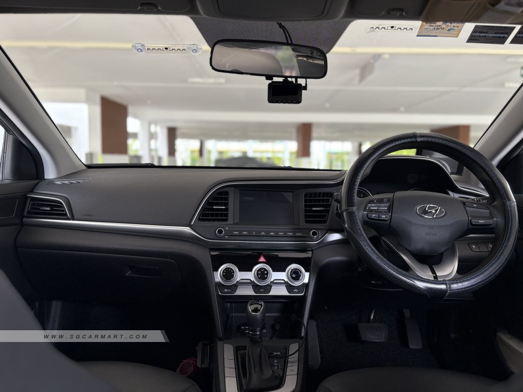 Hyundai Avante 1.6A GLS