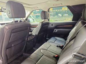 Land Rover Discovery 3.0A HSE 7-Seater Sunroof