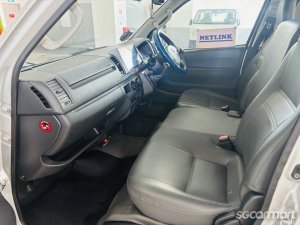 Toyota Hiace 3.0M