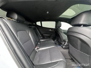 Kia Stinger 2.0A Sunroof