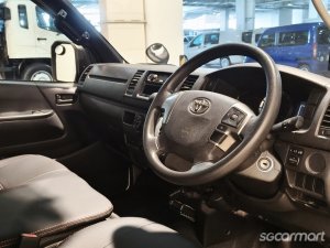 Toyota Hiace 2.8A DX