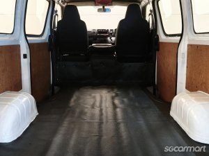 Toyota Hiace 2.8A DX