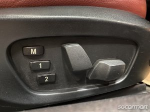 BMW 3 Series 323i Convertible (COE till 09/2028)