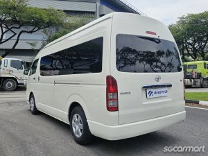 Toyota Hiace Commuter 2.8A GL High Roof