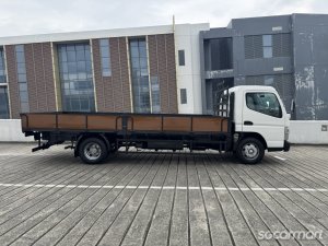 Mitsubishi Fuso Canter FECX1