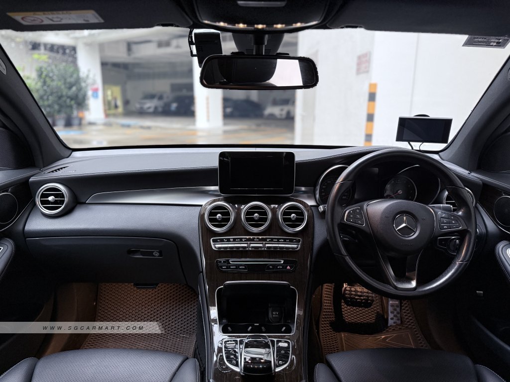 Mercedes-Benz GLC-Class GLC250 Coupe AMG Line