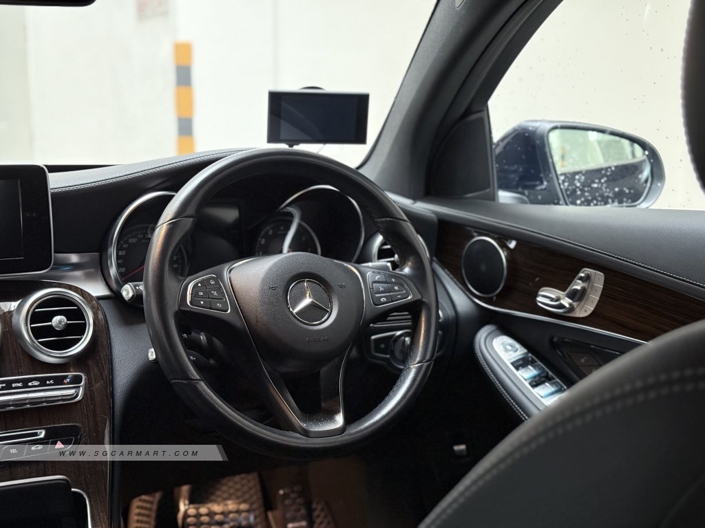 Mercedes-Benz GLC-Class GLC250 Coupe AMG Line