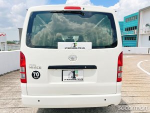 Toyota Hiace 2.8A