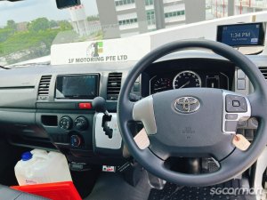 Toyota Hiace 2.8A